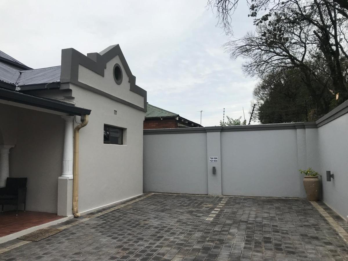 Aluve Guesthouse Johannesburg Exterior photo